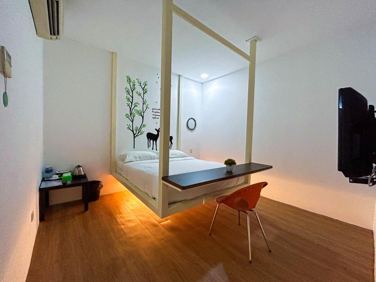 Cel Hotel Skudai Esterno foto