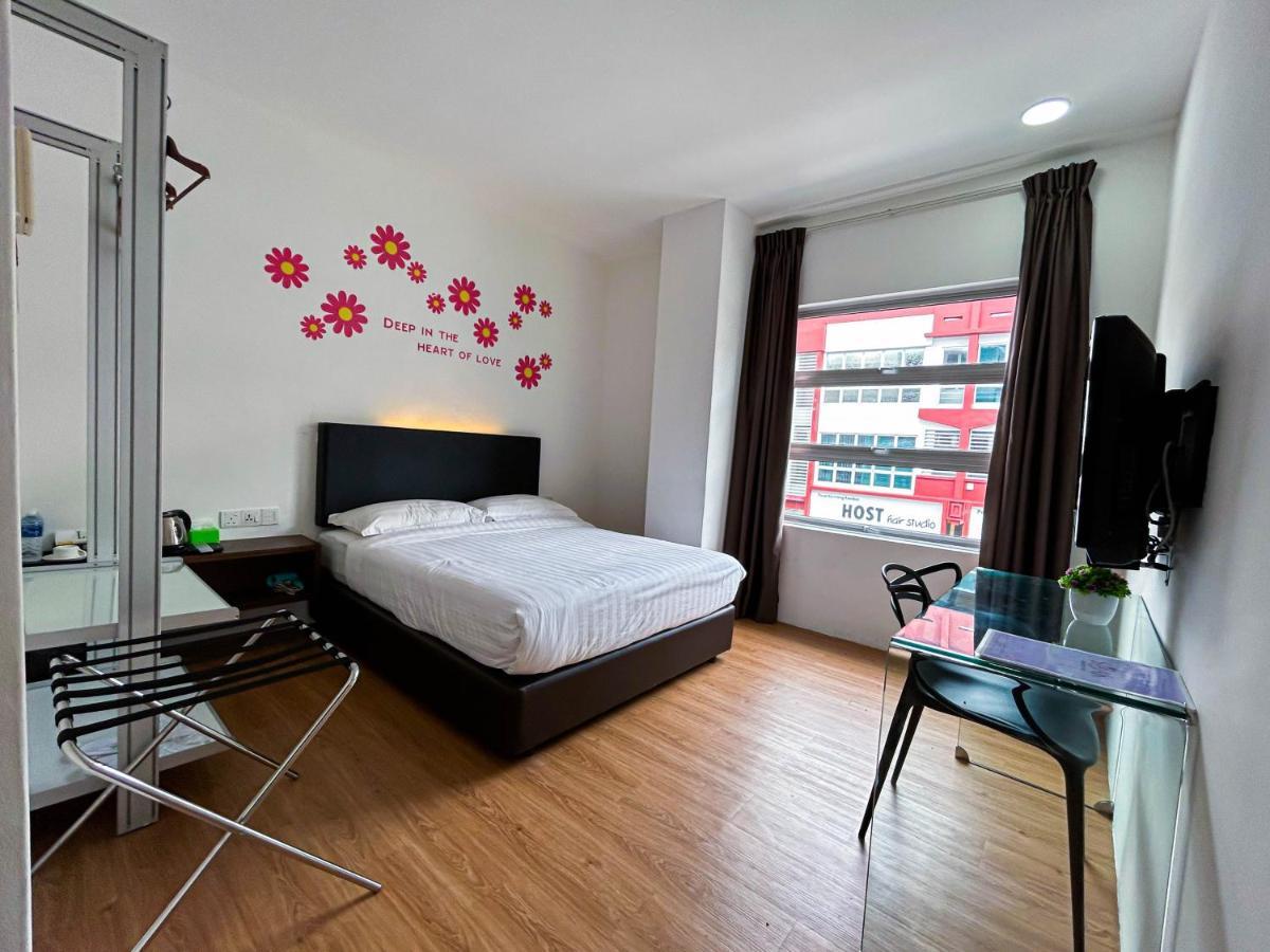 Cel Hotel Skudai Esterno foto