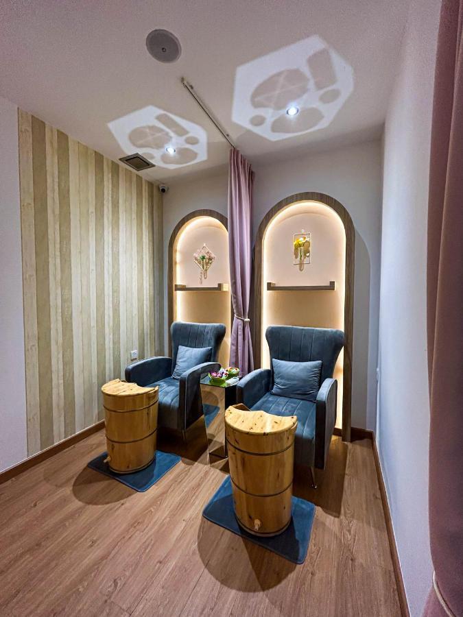 Cel Hotel Skudai Esterno foto