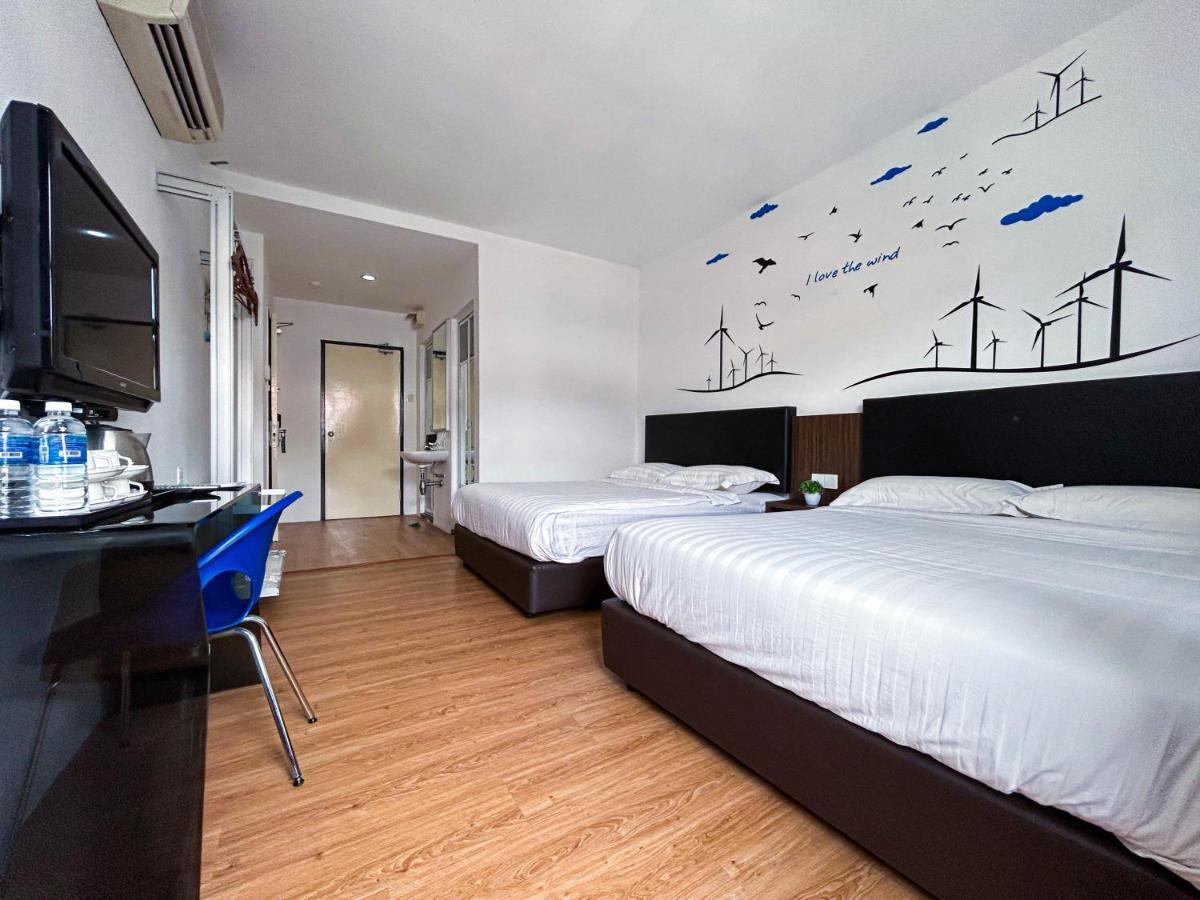 Cel Hotel Skudai Esterno foto