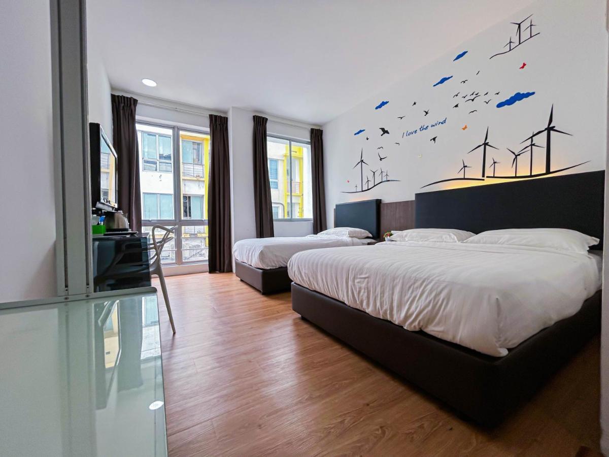 Cel Hotel Skudai Esterno foto